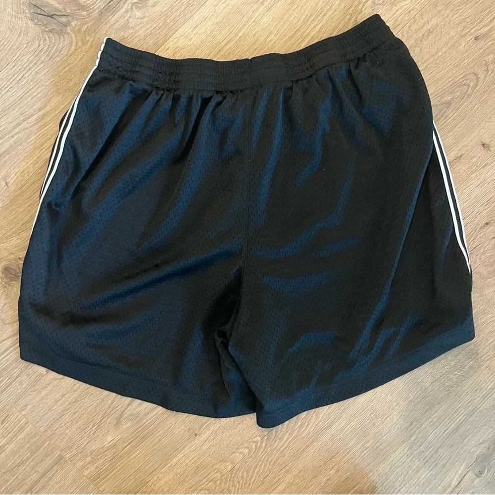 Champion Black Athletic Shorts - Picture 2 of 3